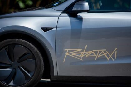 Robotaxi Permits Nevada: Tesla, Uber, Waymo Approved