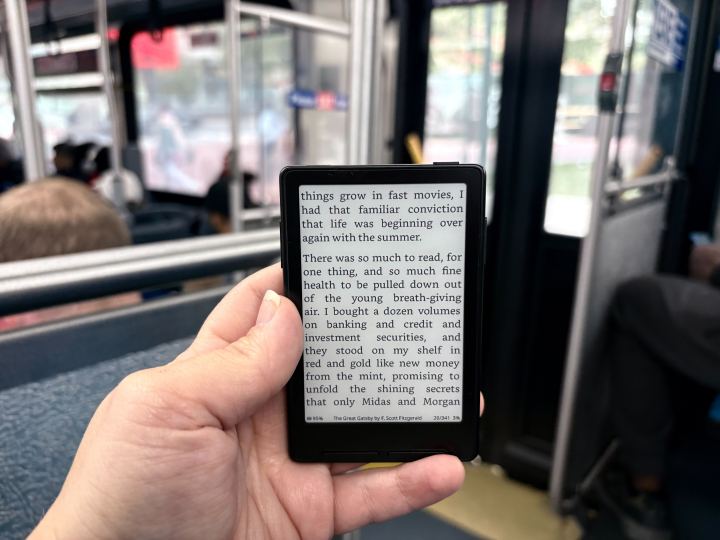 Xteink X3 Review: Tiny E-Reader Stops Doomscrolling