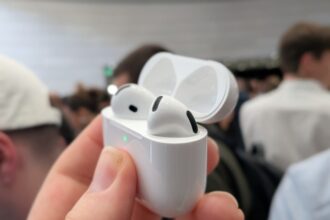 Apple AirPods with Camera Spotted in macOS Update