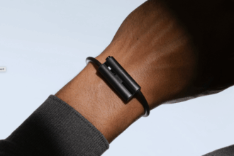 Luffu Link LTE Band: Fitbit Founders' Health Wearable