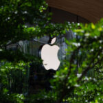 AI Shopping Bet: Why Apple Store Builder Pushes Back