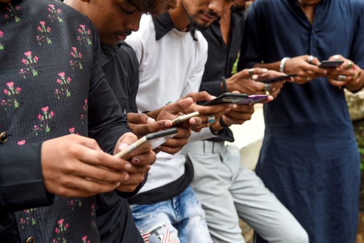 India Spam Call Rules: Caller-ID Apps Must Share Reports